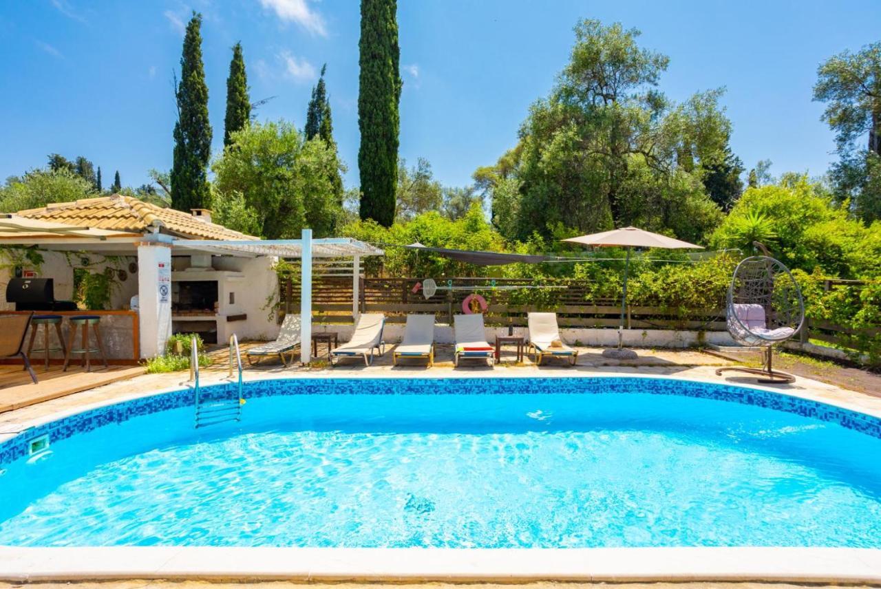 Villa Mavrikia *