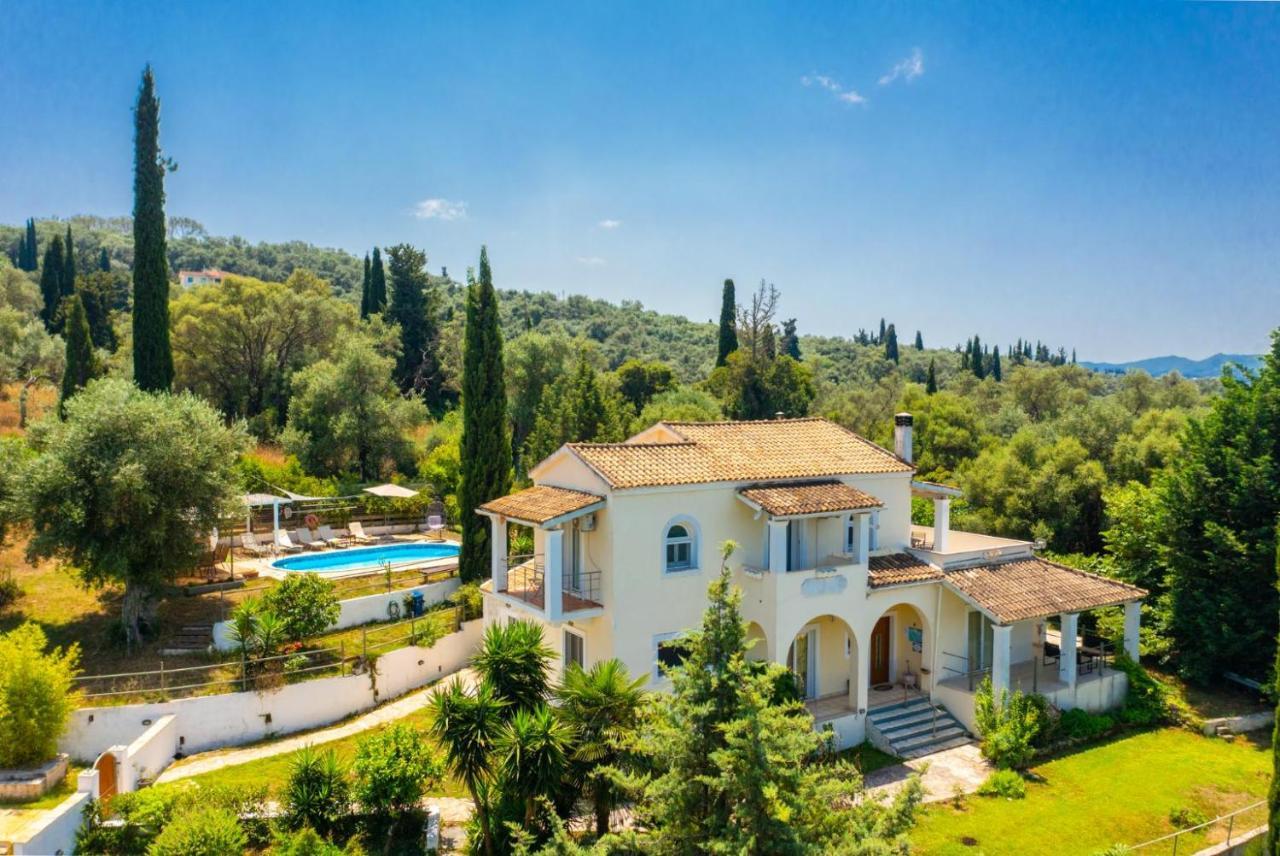 Mavrikia Villa